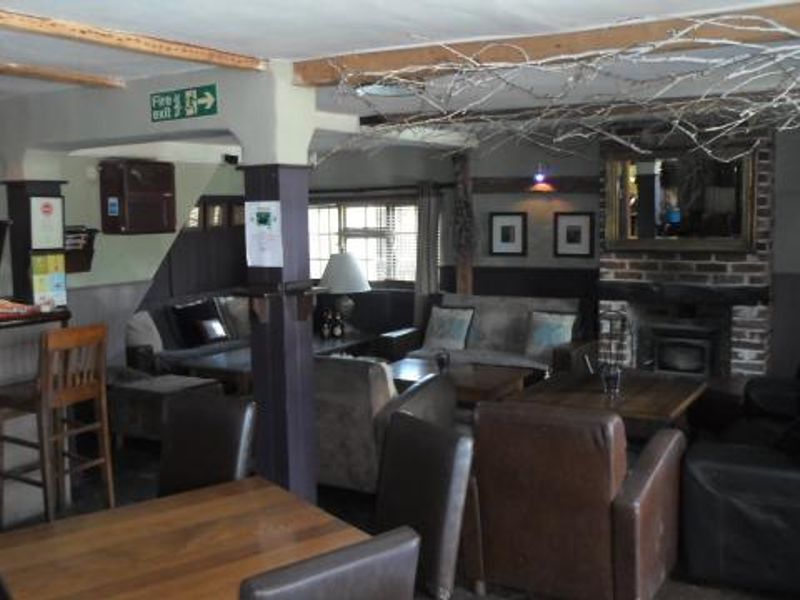 (Pub, Bar). Published on 01-01-1970 