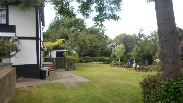 (Pub, Garden). Published on 01-01-1970