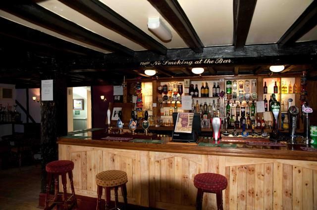 (Pub, Bar). Published on 01-01-1970