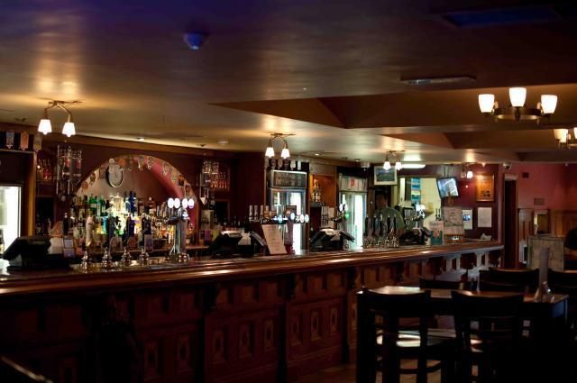 (Pub, Bar). Published on 01-01-1970