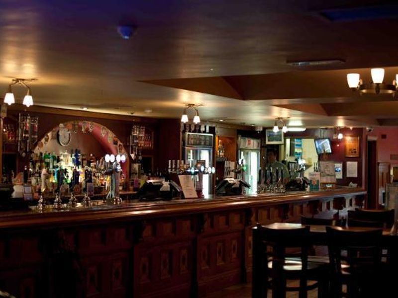 (Pub, Bar). Published on 01-01-1970 