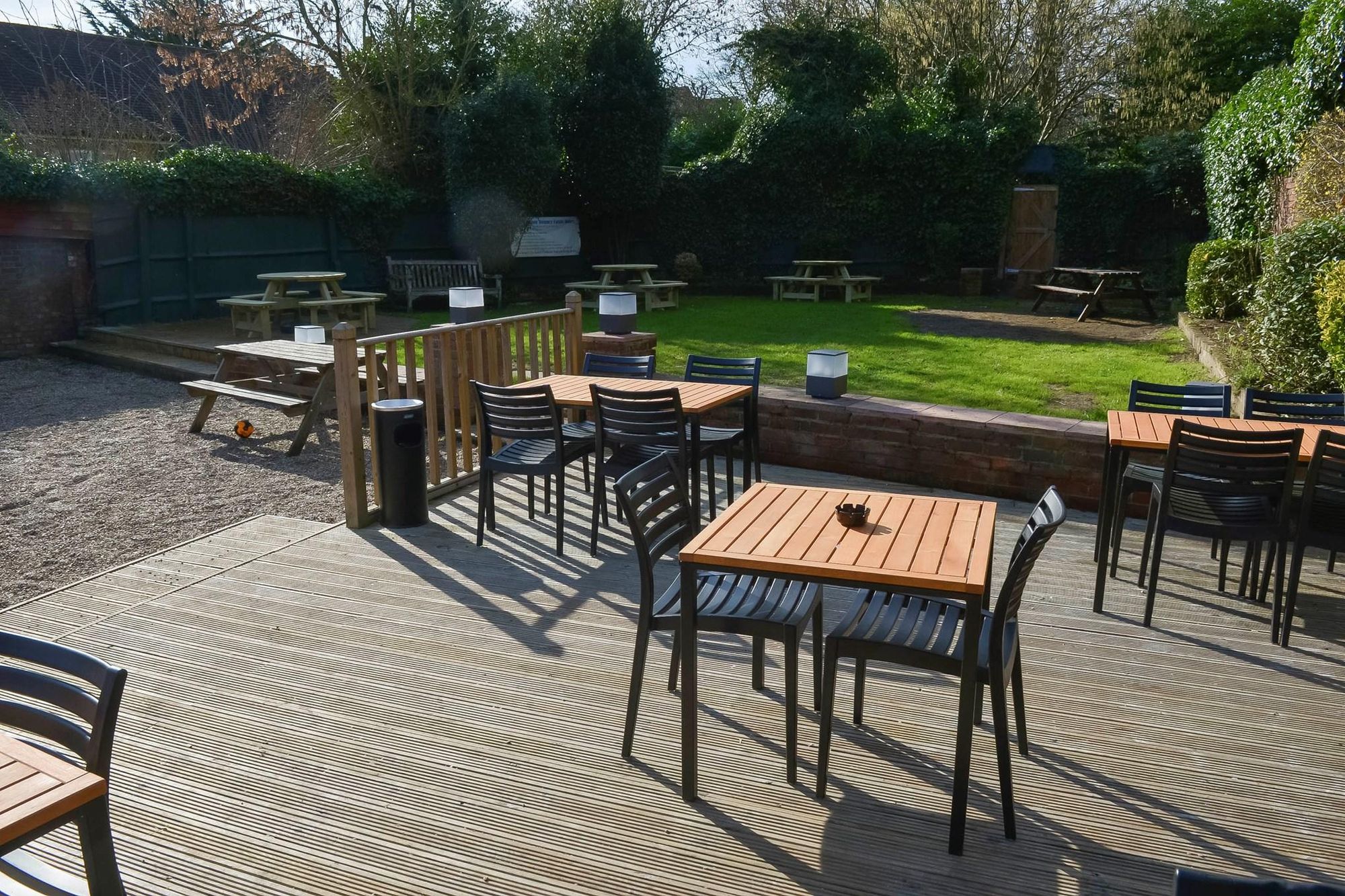 (Pub, External, Garden). Published on 01-01-1970