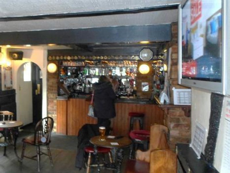 (Pub, Bar). Published on 01-01-1970 