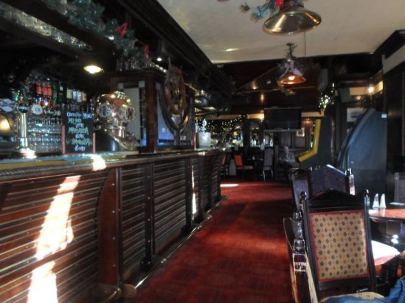 (Pub, Bar). Published on 01-01-1970 