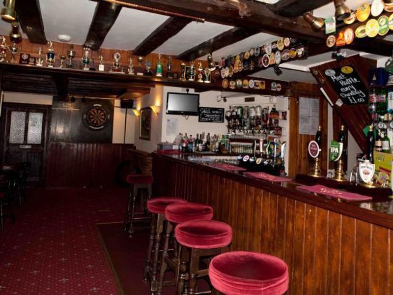 (Pub, Bar). Published on 01-01-1970 