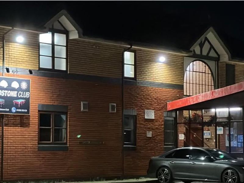 Gladstone. (Pub, External, Key). Published on 03-01-2026