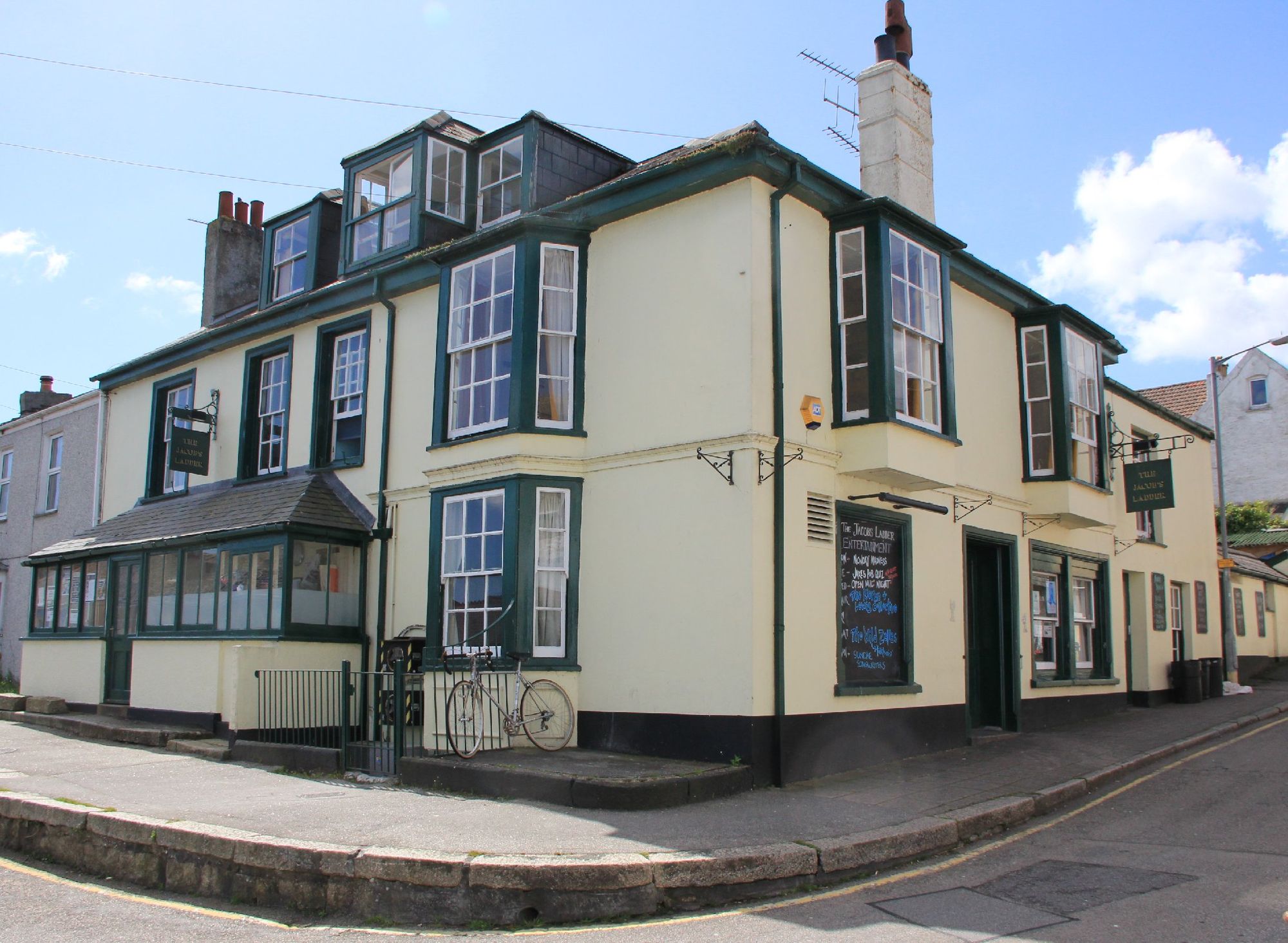 (Pub, External). Published on 12-05-2013