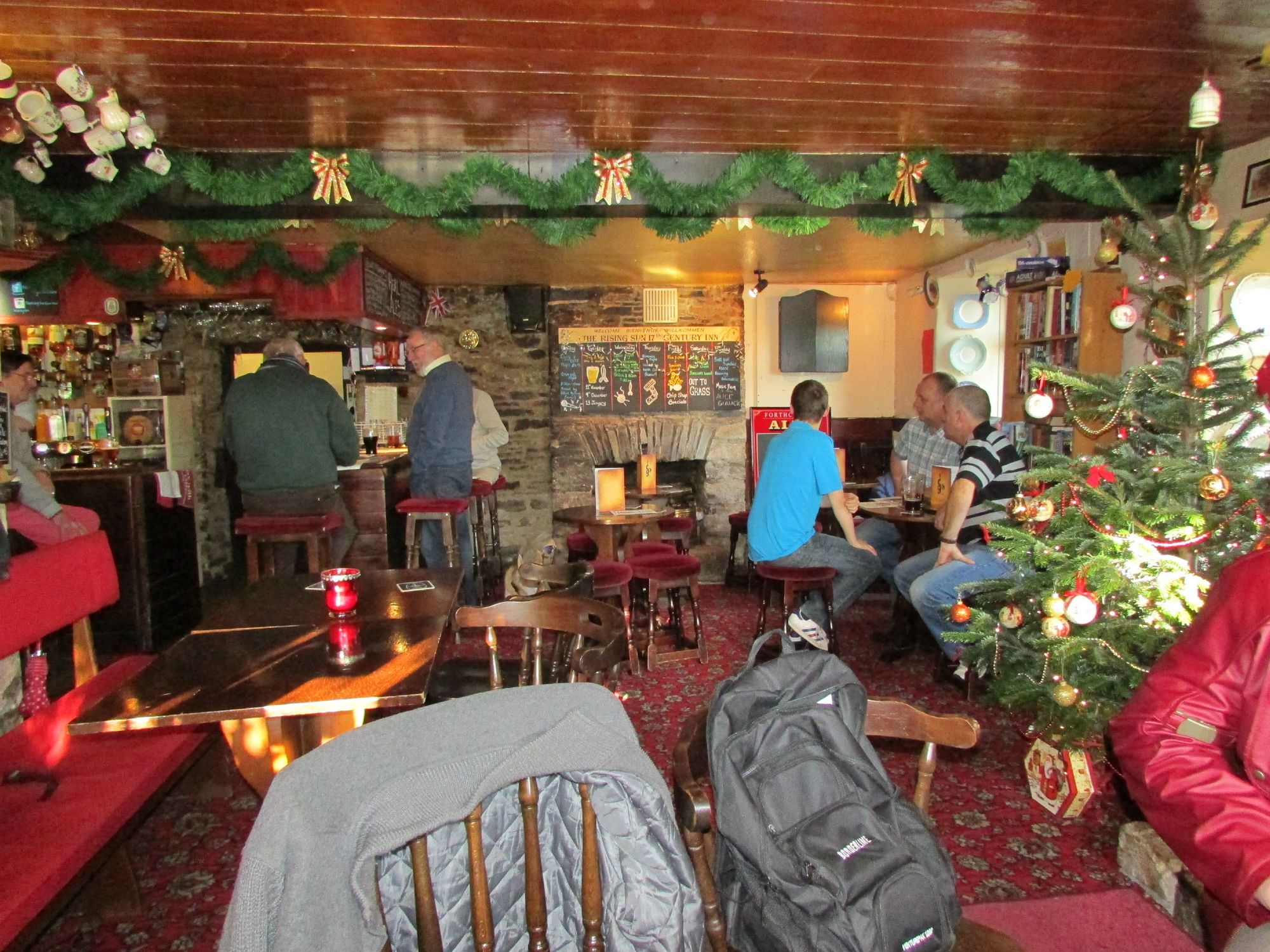 (Pub, Bar). Published on 07-12-2014