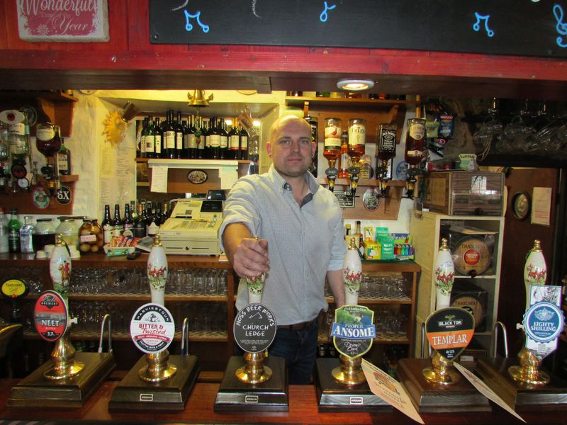 (Pub, Bar). Published on 07-12-2014