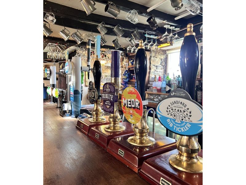 (Pub, Bar). Published on 13-11-2024