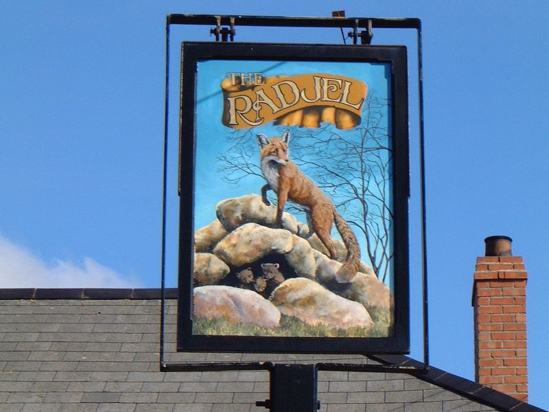 (Pub, Sign). Published on 15-12-2013
