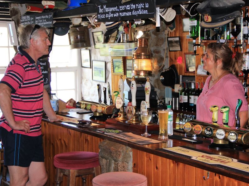 (Pub, Bar). Published on 07-09-2014