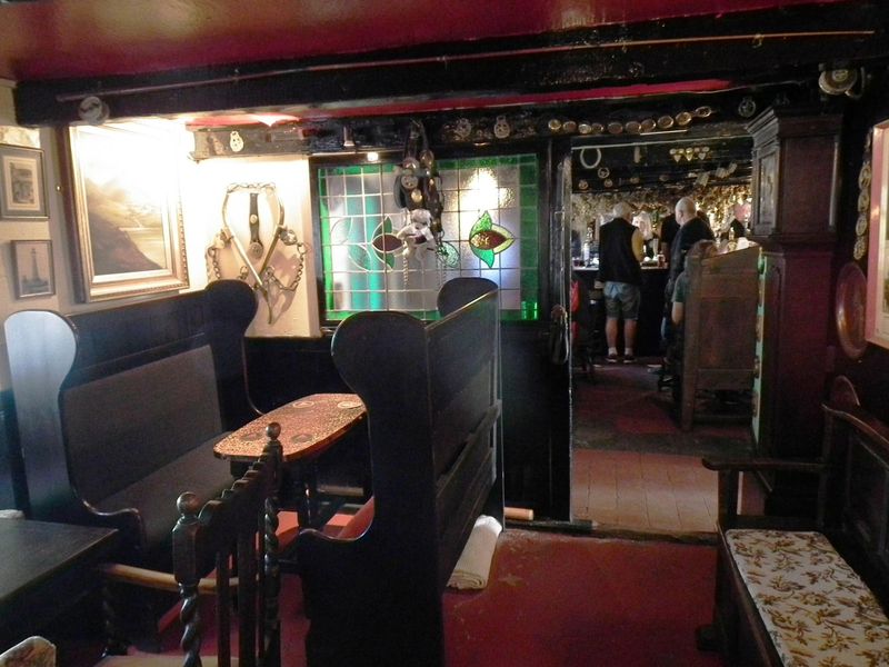 (Bar). Published on 24-10-2022