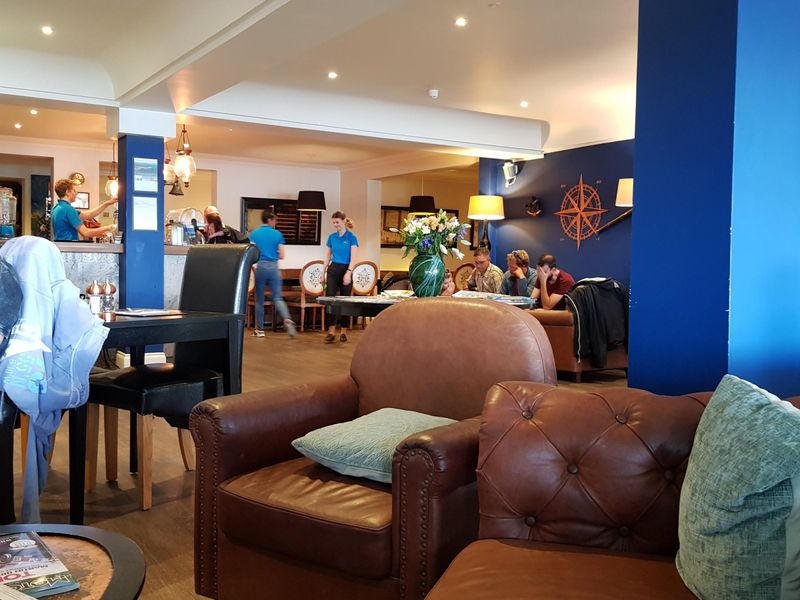 (Pub, Bar). Published on 21-09-2019 