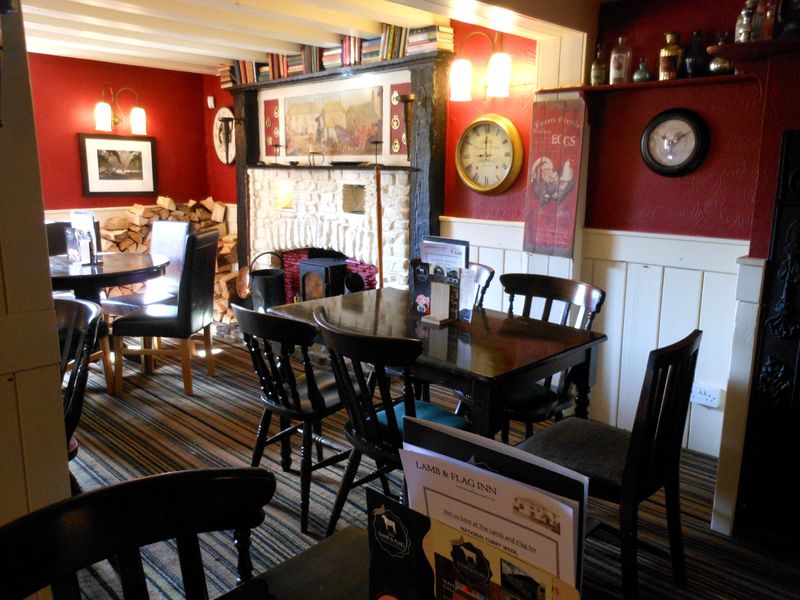 (Pub, Bar). Published on 16-11-2014