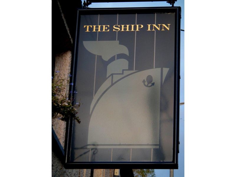 (External, Sign). Published on 19-11-2022