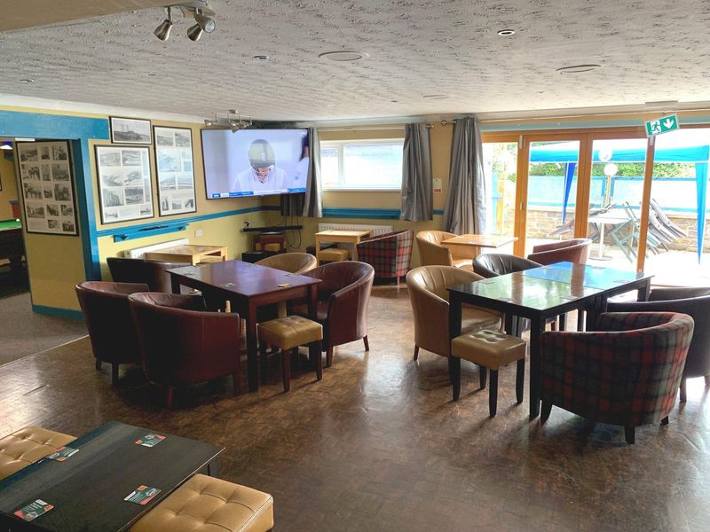 (Pub, Bar). Published on 08-09-2024 