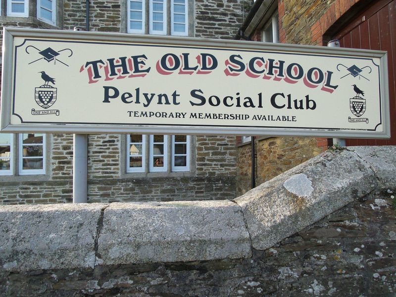 (Pub, Sign). Published on 23-11-2017 