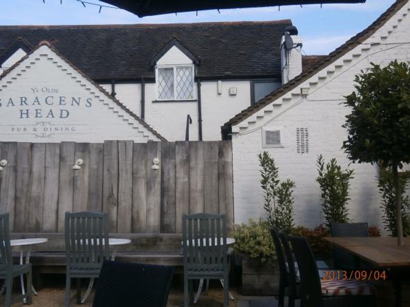 (Pub, Garden). Published on 15-10-2013