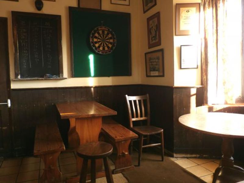 Queen's Head, Newton: games room. (Pub). Published on 05-04-2016 