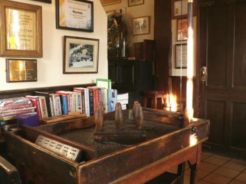 Queen's Head, Newton: games room. (Pub). Published on 05-04-2016 