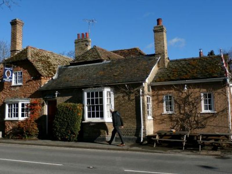 Queen's Head, Newton. (Pub, External). Published on 11-03-2014 