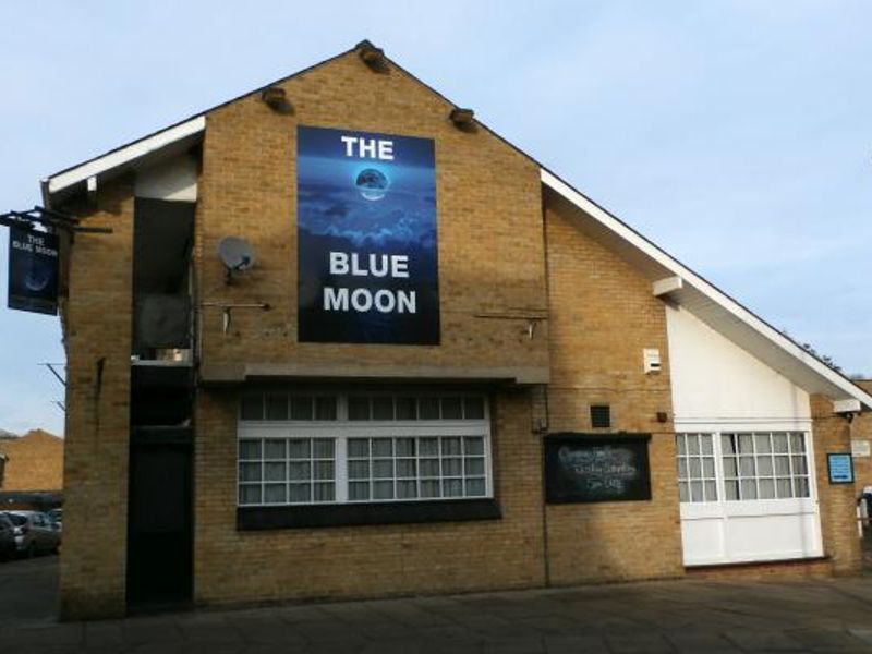 Blue Moon, Norfolk Street, Cambridge. (Pub, External). Published on 05-01-2014