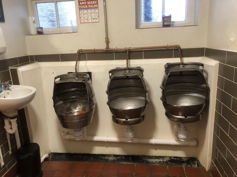 Gent's urinals 2025. Published on 11-03-2025 