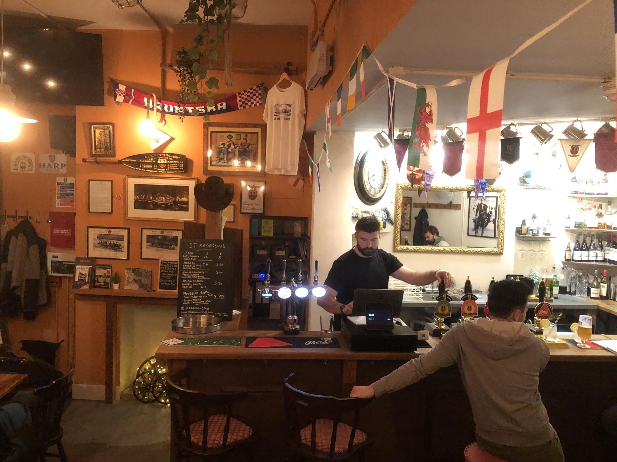 March 2026. (Bar). Published on 29-04-2026