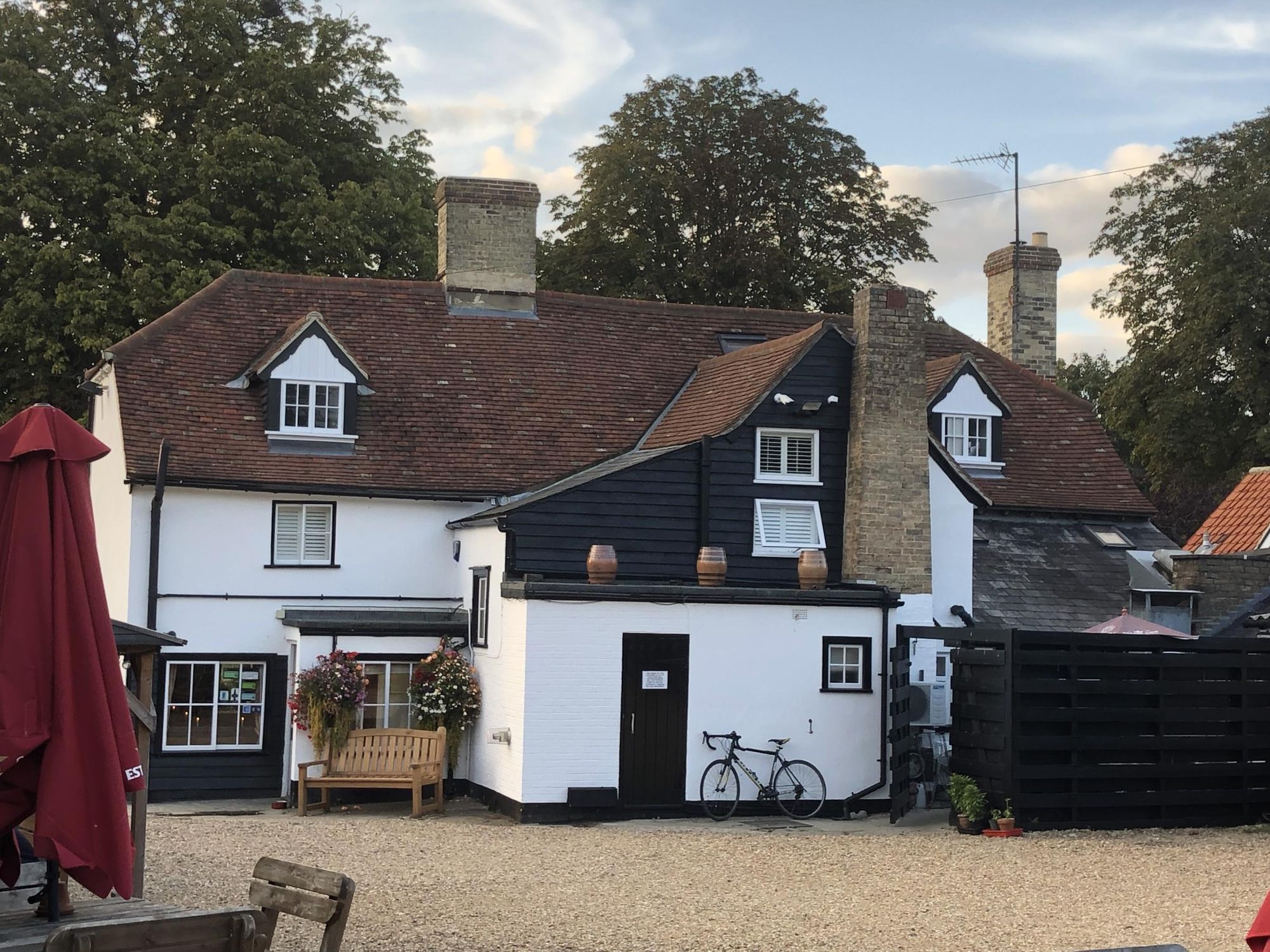 Rear view. September 2023. (Pub, External). Published on 26-09-2023