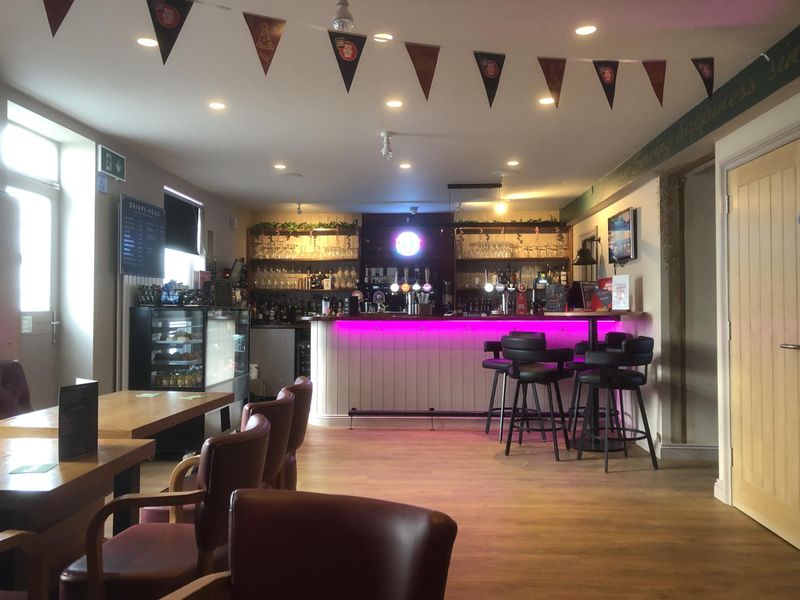 March 2025. (Bar). Published on 21-03-2025 