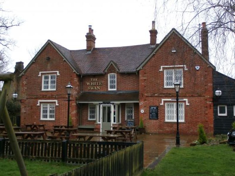 White Swan, Conington. (Pub, External). Published on 11-03-2014
