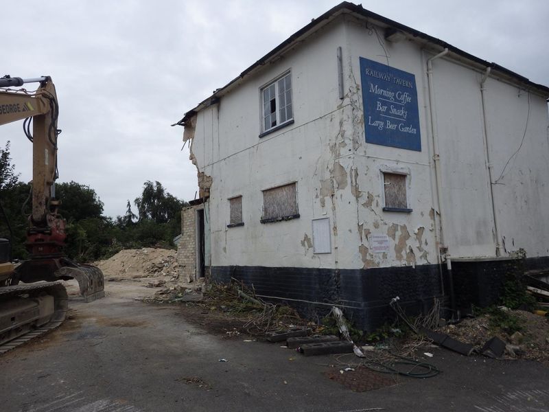 The Station Tavern being demolished, 1st August 2016. Published on 15-02-2021