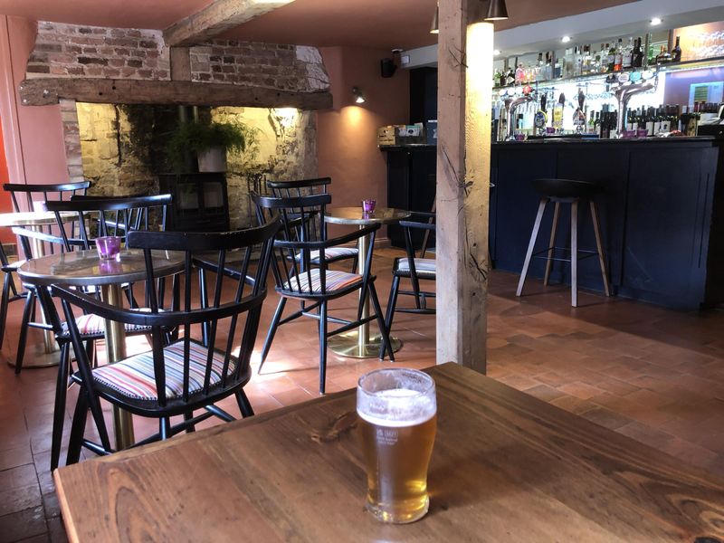 September 2022. (Bar). Published on 05-09-2022 