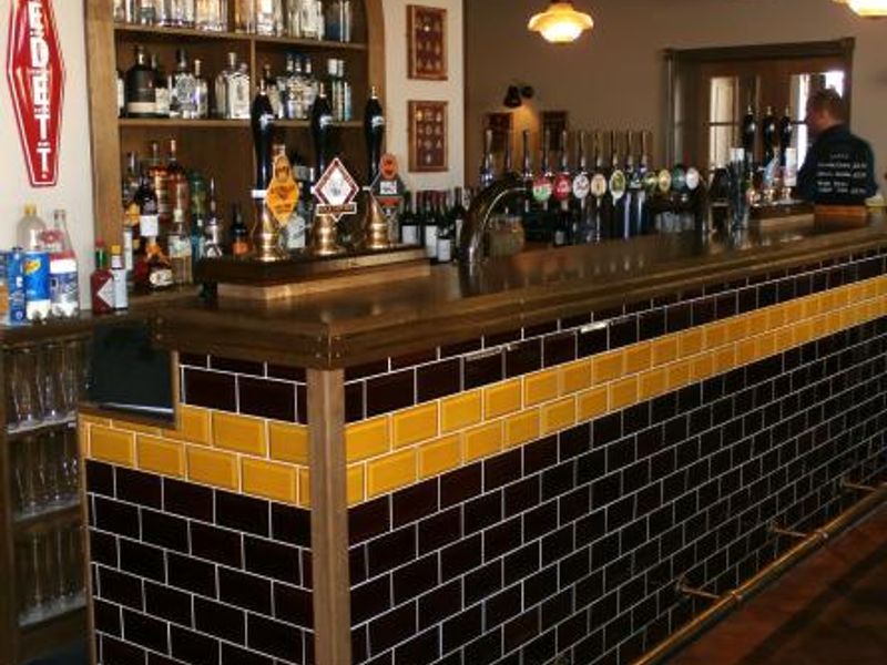 Royal Standard, October 2015. (Pub, Bar). Published on 26-10-2015