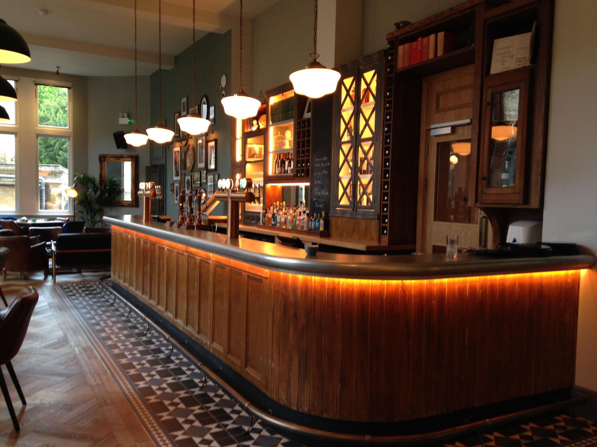 (Bar). Published on 07-06-2021