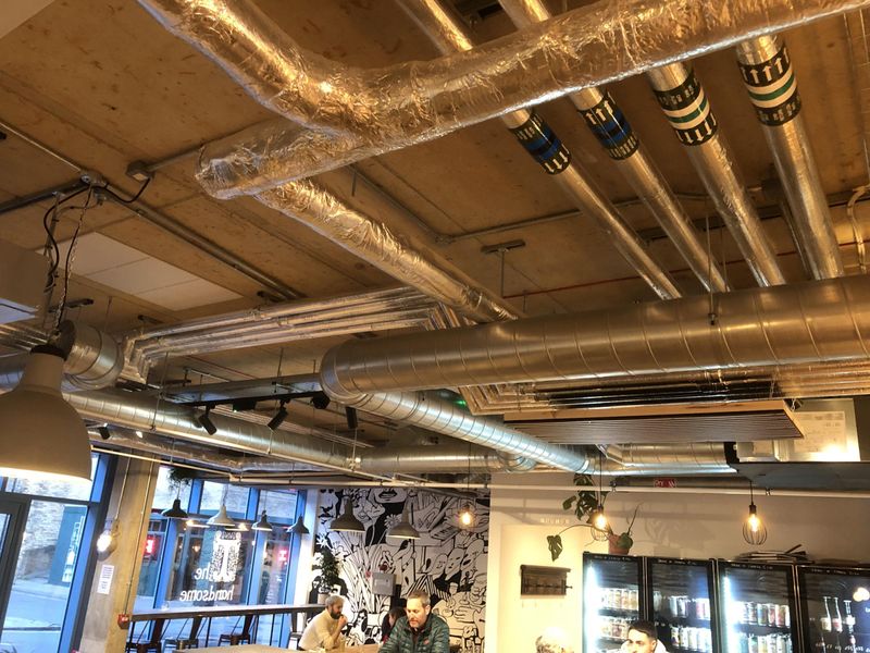 Industrial chic ceiling. March 2026. Published on 29-03-2026 