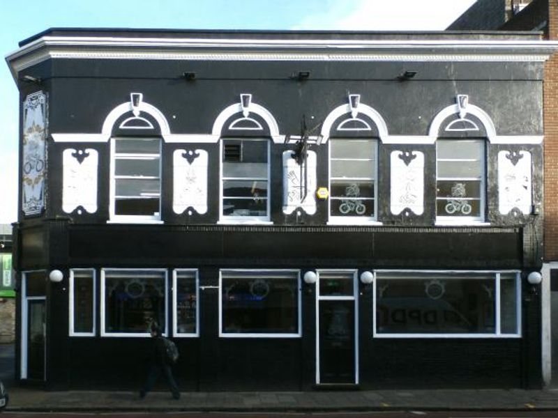 Emperor, Cambridge. New look, December 2015. (Pub, External, Key). Published on 16-12-2015