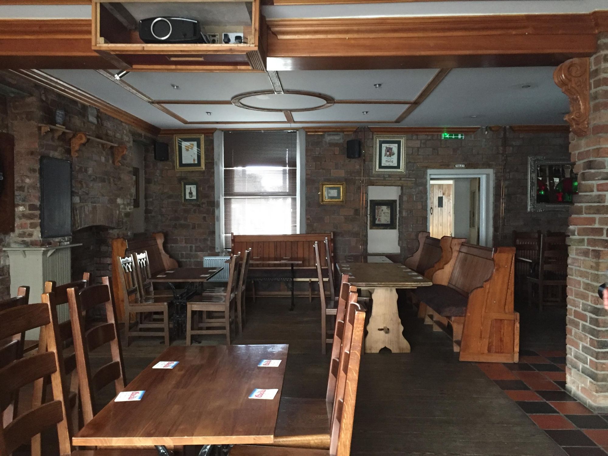 Large bar. (Bar). Published on 11-11-2016