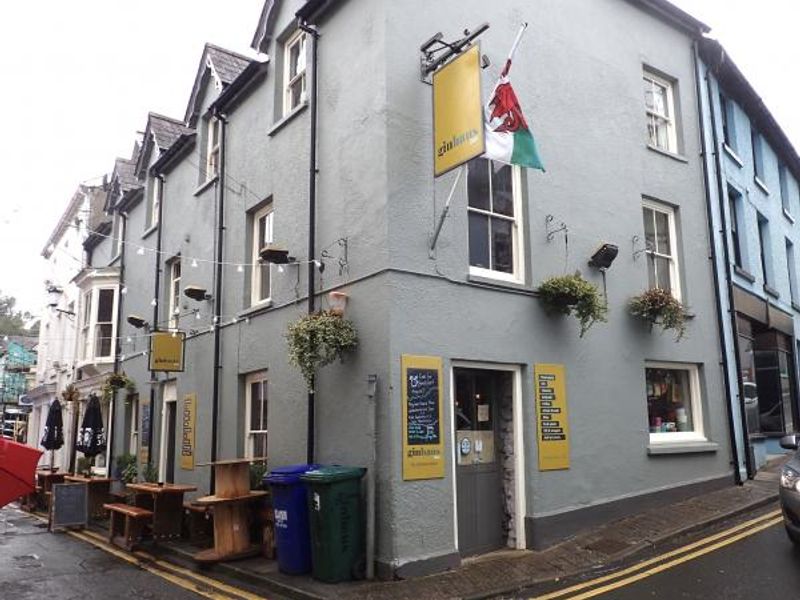 The Ginhaus, Lladeilo, formerly the Three Tuns. (Pub, External, Key). Published on 21-08-2016 