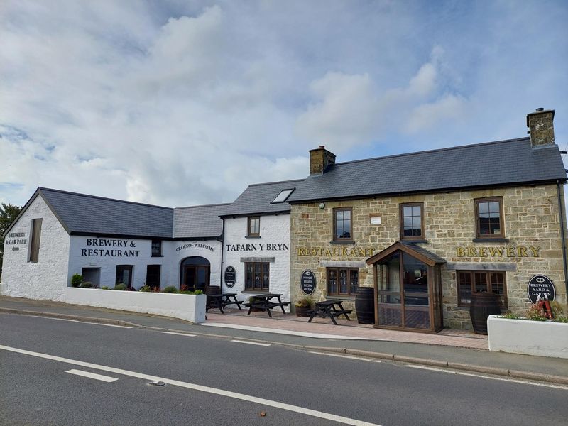 (Pub, Brewery, External, Sign, Key). Published on 24-09-2023 