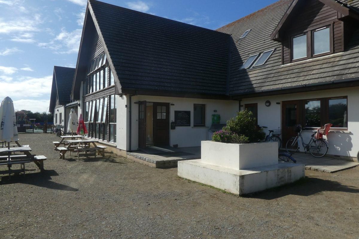 Captain's Bar (Photo: Tim Hawkes 22/09/2023). (Pub, External, Key). Published on 22-10-2023