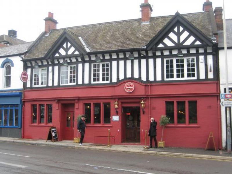 Einstein's. (External). Published on 24-08-2015