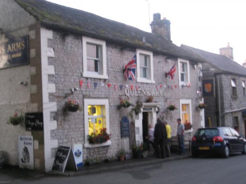 Queens Tadd. (Pub). Published on 26-07-2013