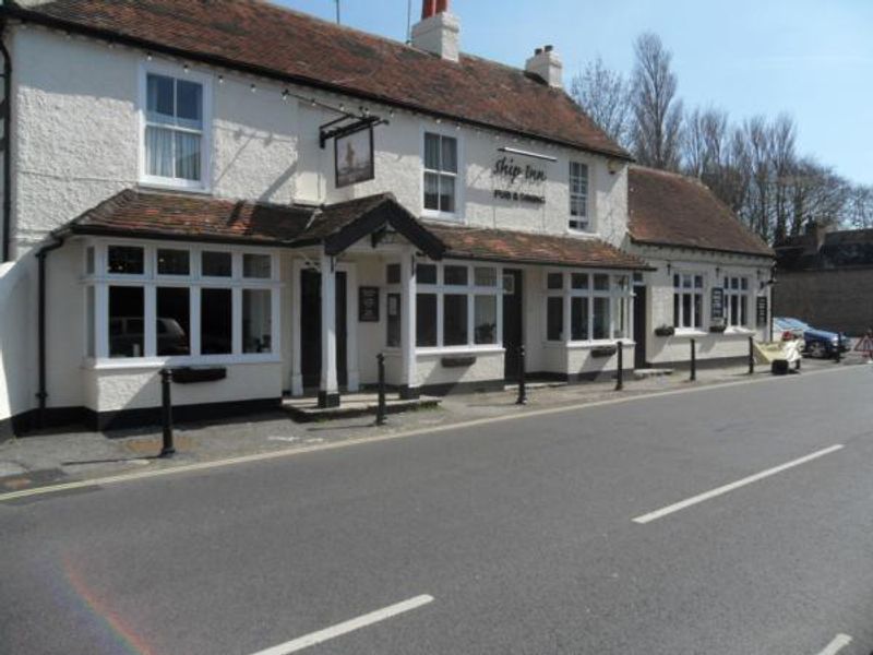 (Pub, External, Sign). Published on 09-12-2013