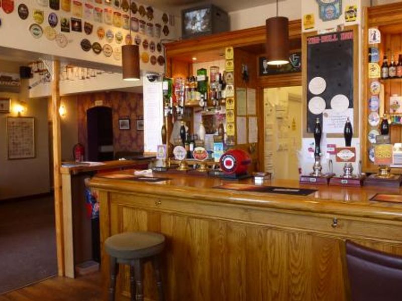 (Pub, Bar). Published on 05-08-2013