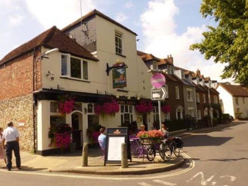 (Pub, External, Sign, Customers). Published on 24-10-2013