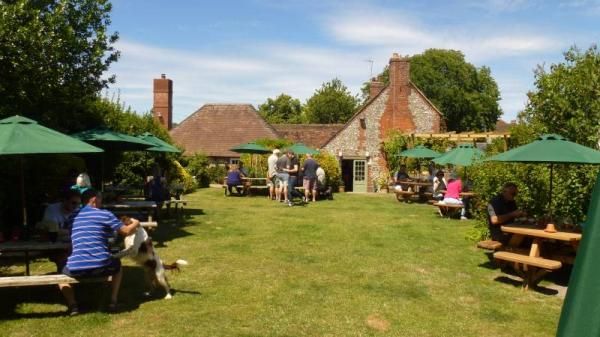 (Pub, External, Garden, Customers). Published on 07-07-2014