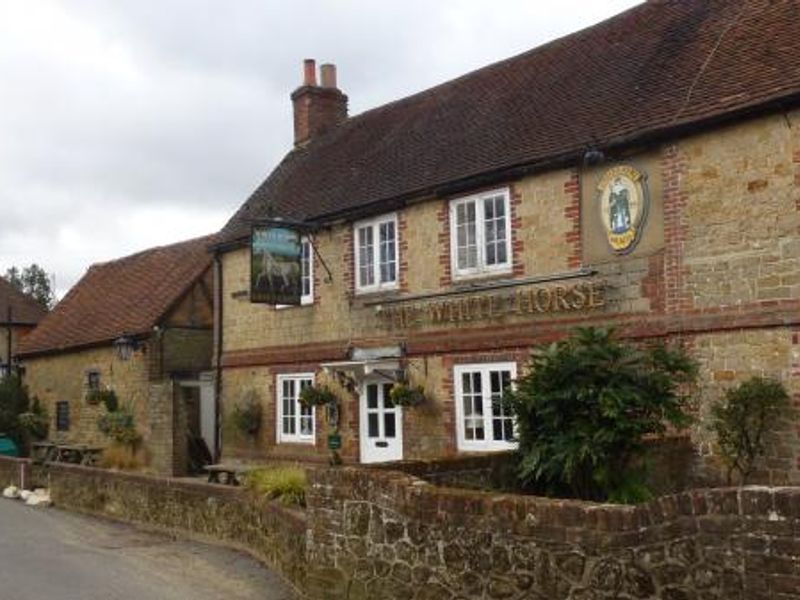 (Pub, External, Sign). Published on 05-03-2016