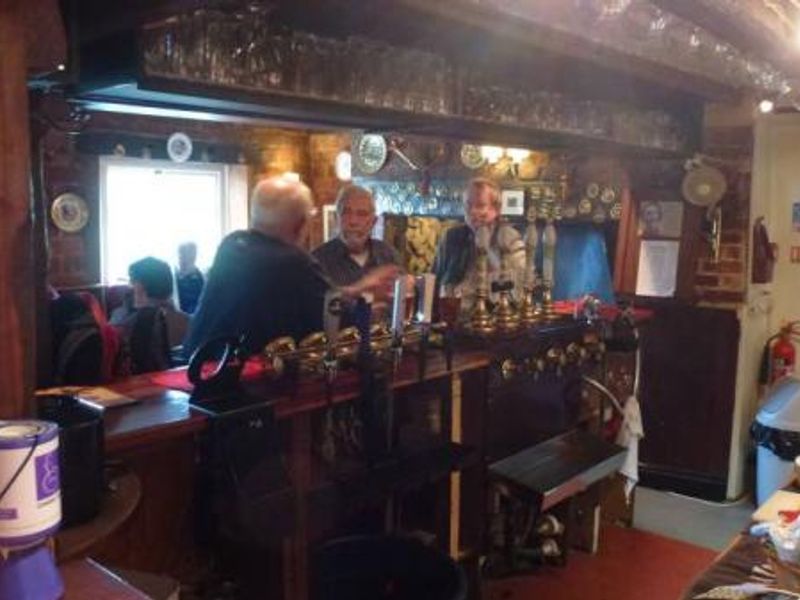 (Pub, Bar, Customers). Published on 28-11-2013